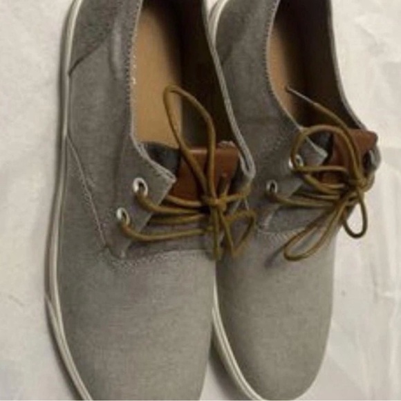 Men’s 
Shoes 
size 9 Wide 
Mountain Creek - Picture 14 of 16